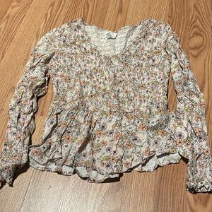 Woman’s long sleeve floral pleated long sleeve shirt size small- pinks & creams